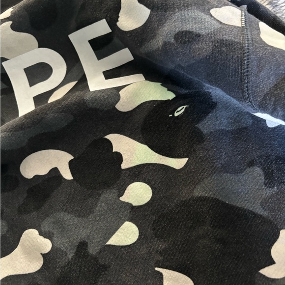 Bape hoodie - Picture 3 of 3